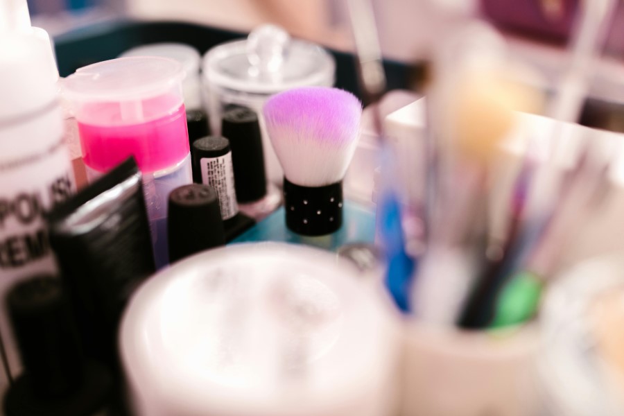 Commission adopts EU-wide restrictions on silicones in cosmetics